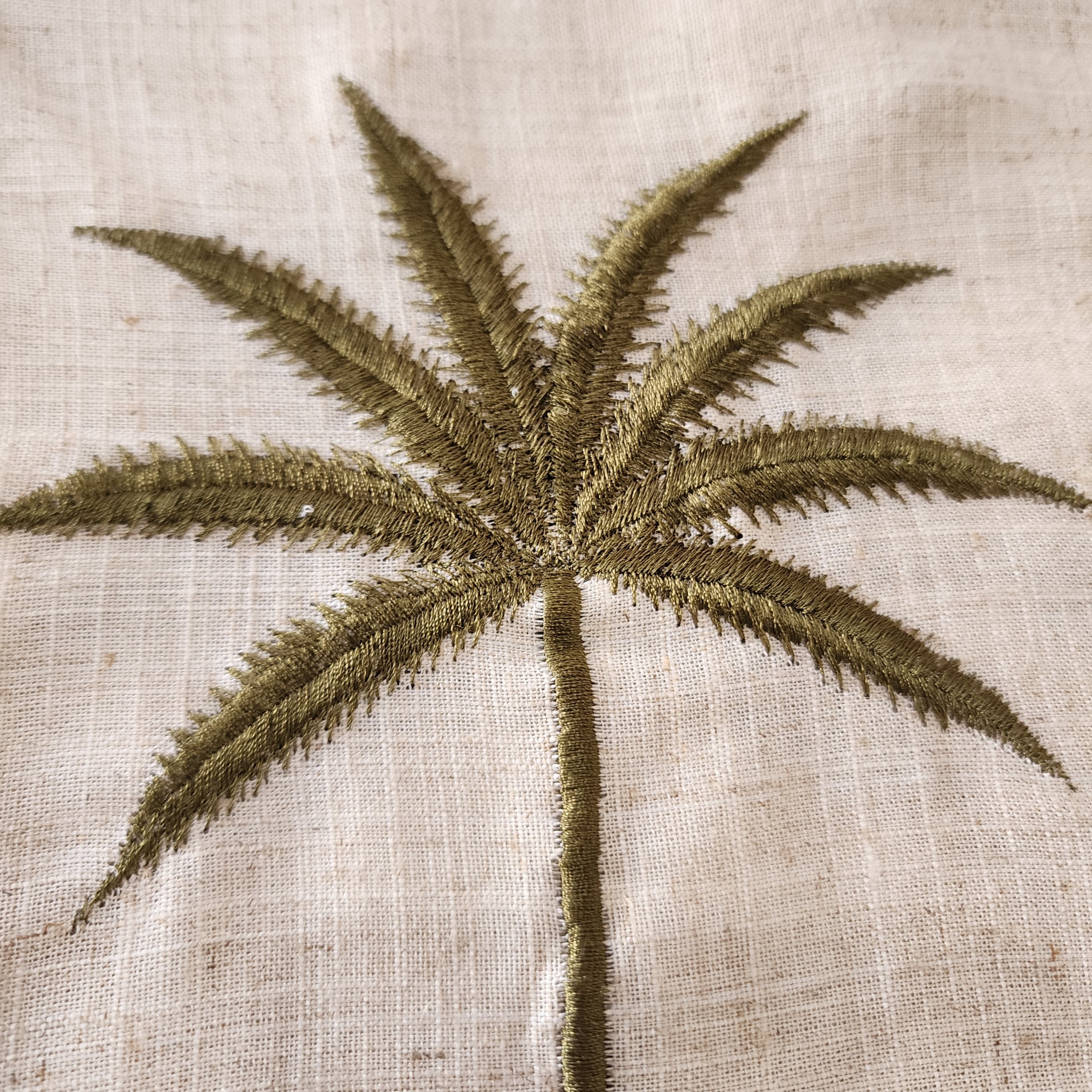 Bungalow Palms Linen Bed Runner | Super King | Linen