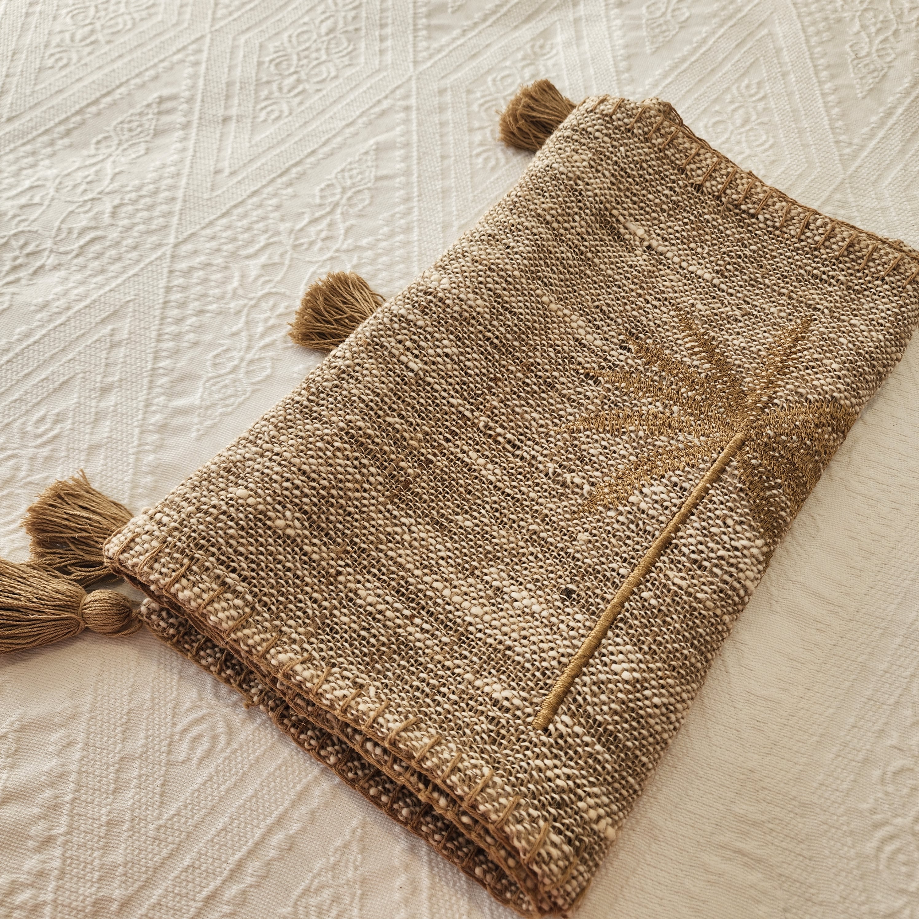 Coastal Husk Bed Runner | Cinnamon