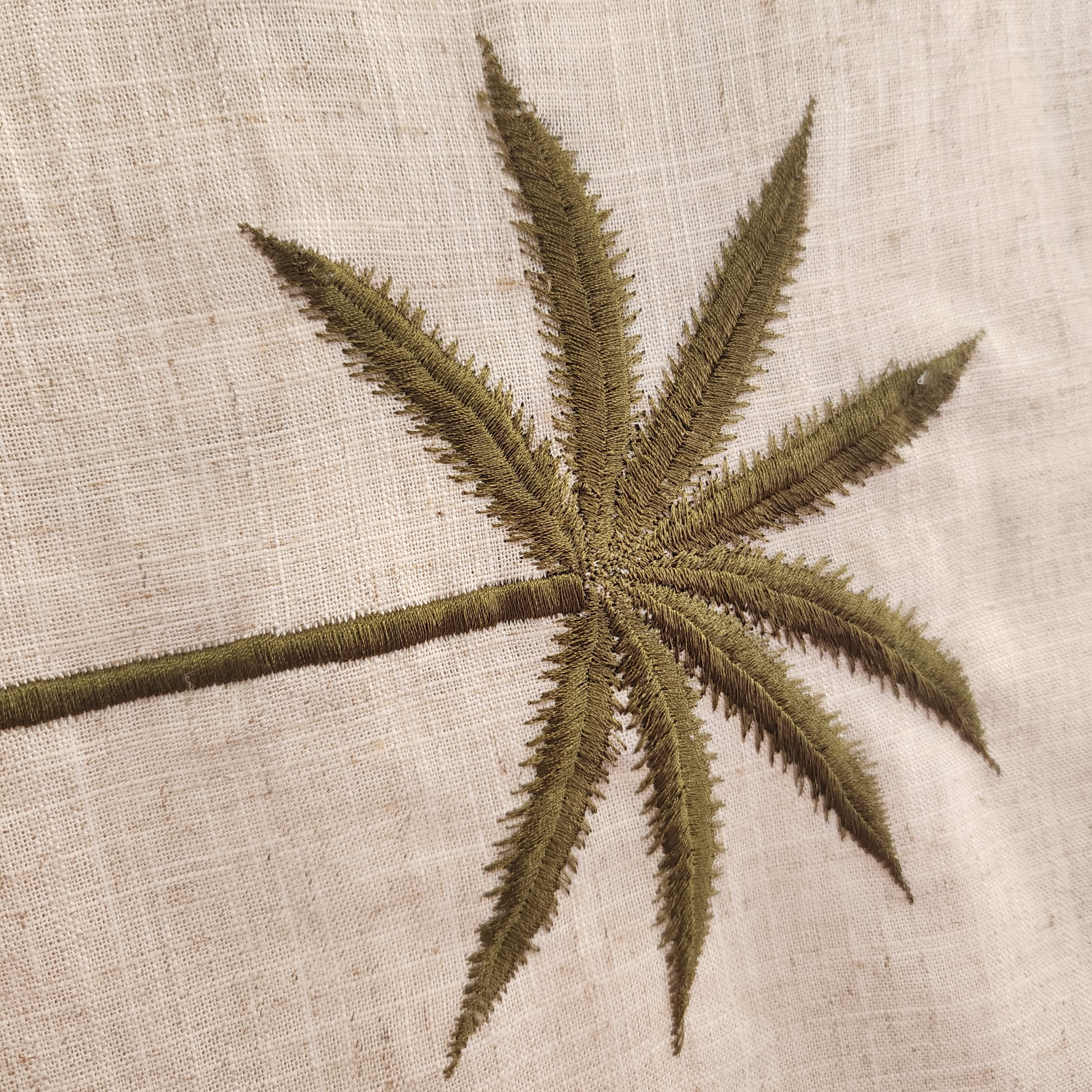 Bungalow Palms Linen Bed Runner | Super King | Linen
