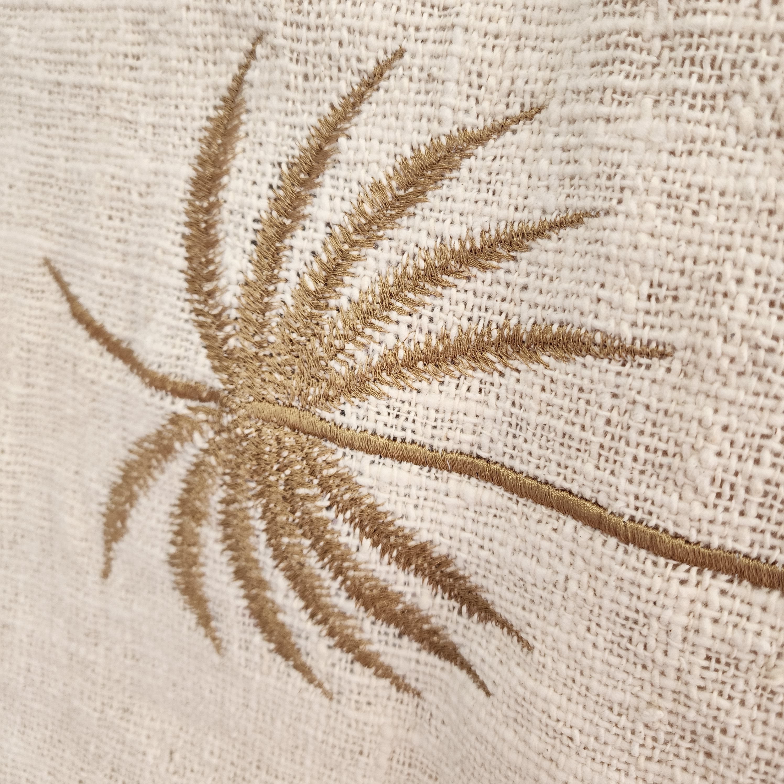 Coastal Husk Bed Runner | Natural