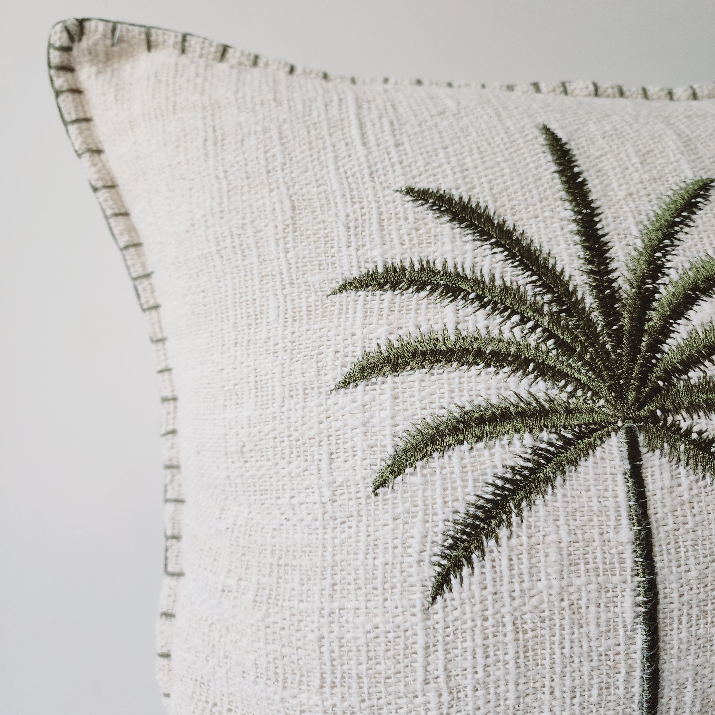 Bungalow Emerald Palm Cushion Cover | 50x50cm