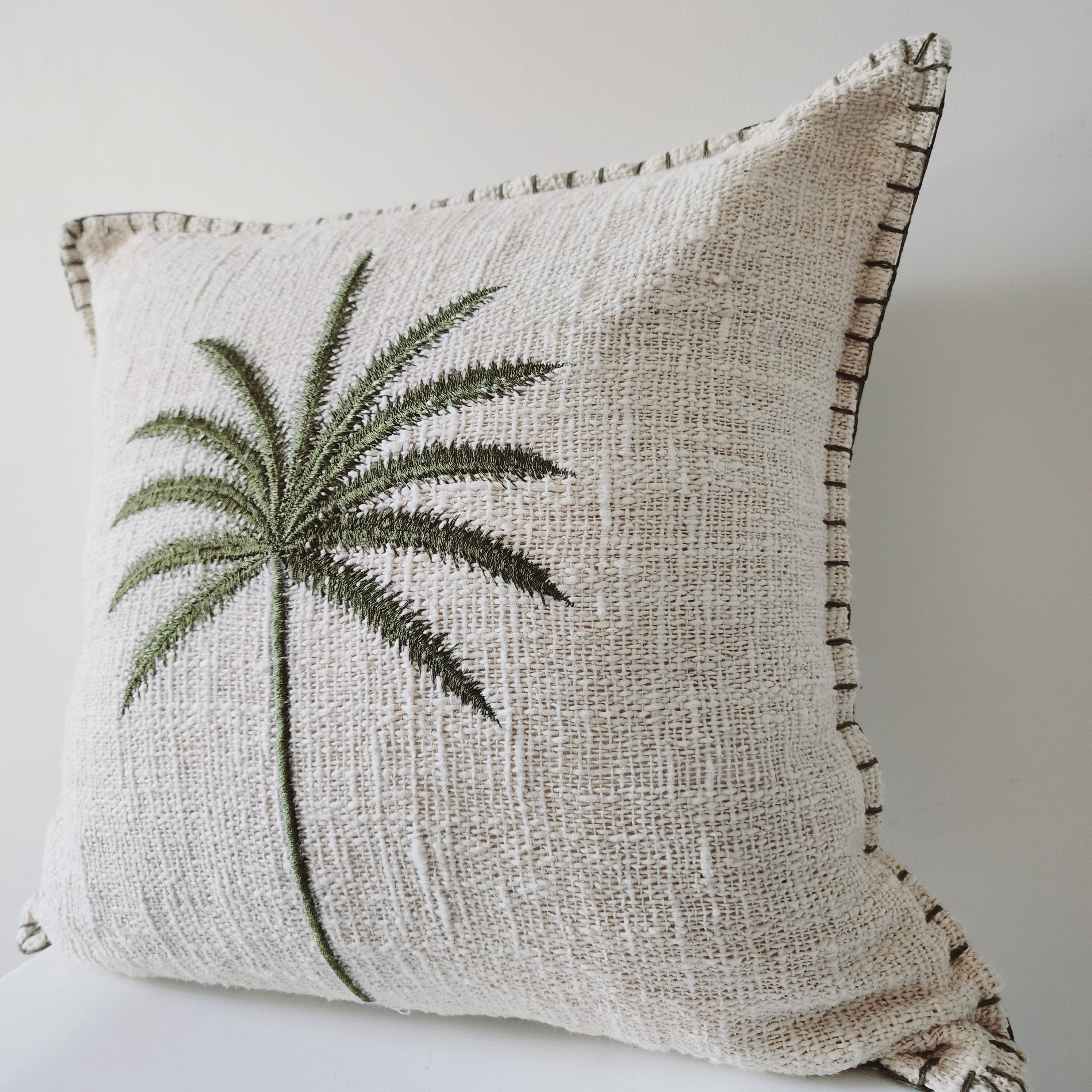 Bungalow Emerald Palm Cushion Cover | 50x50cm