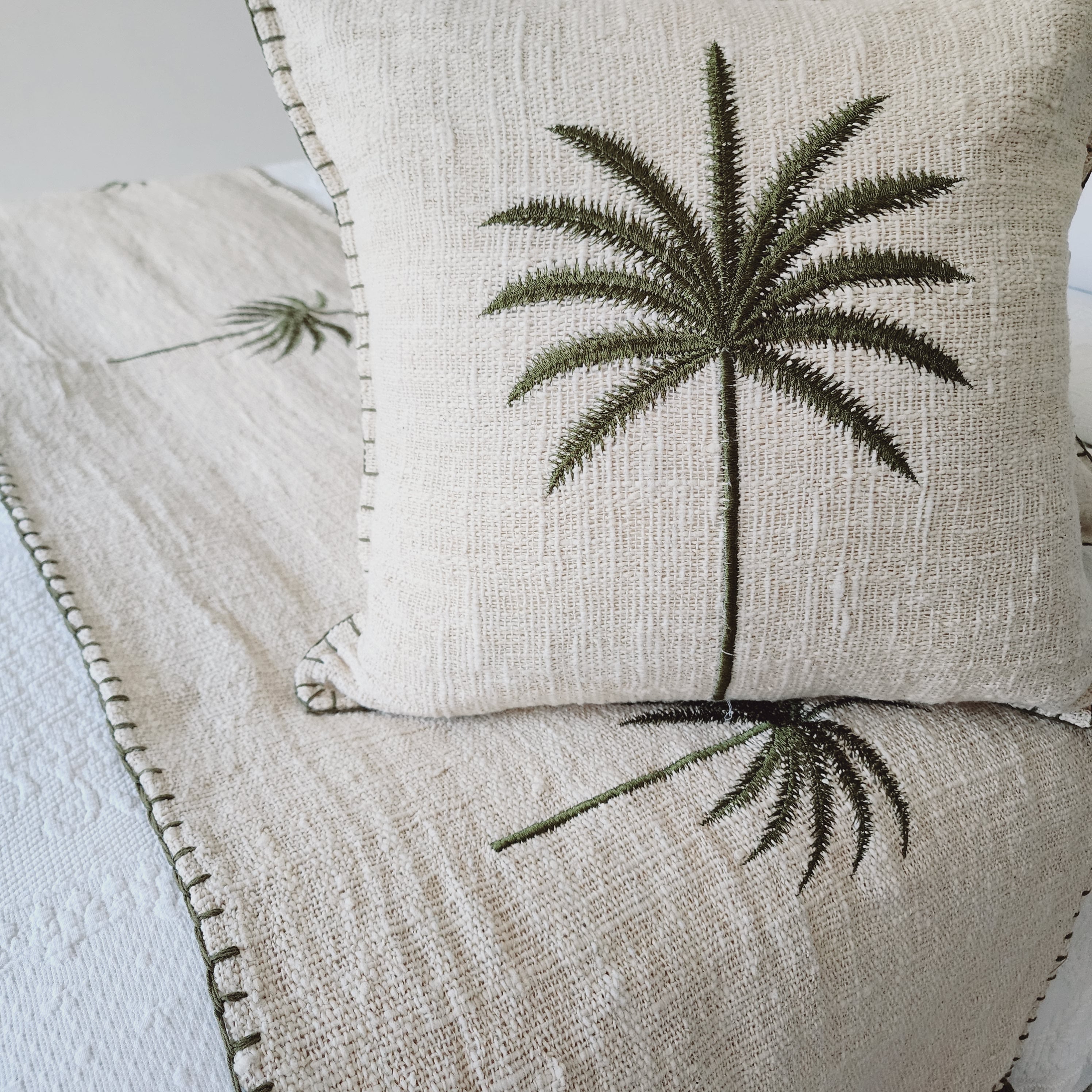 Bungalow Emerald Palm Cushion Cover | 50x50cm